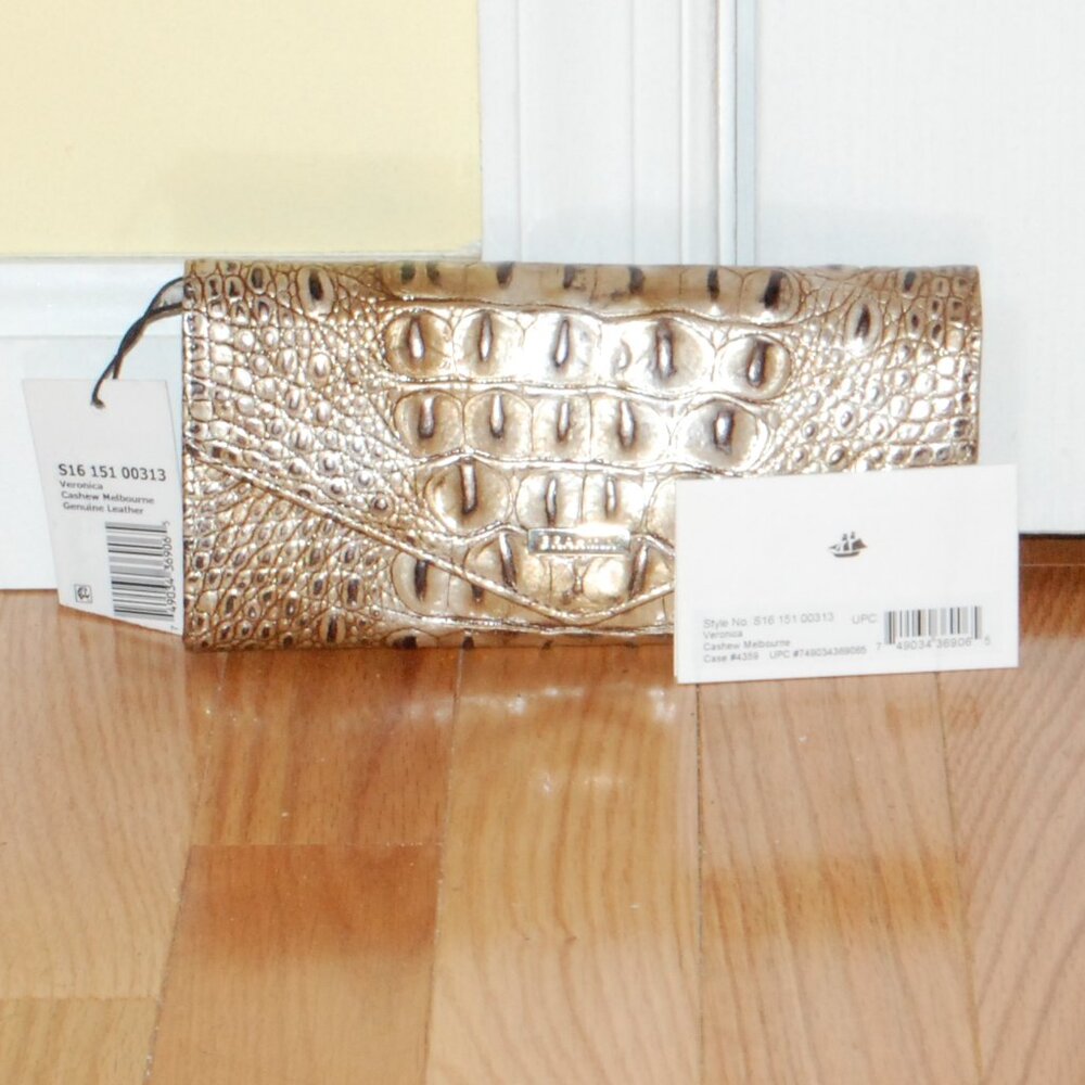 NWT Brahmin Veronica Cashew Melbourne Wallet